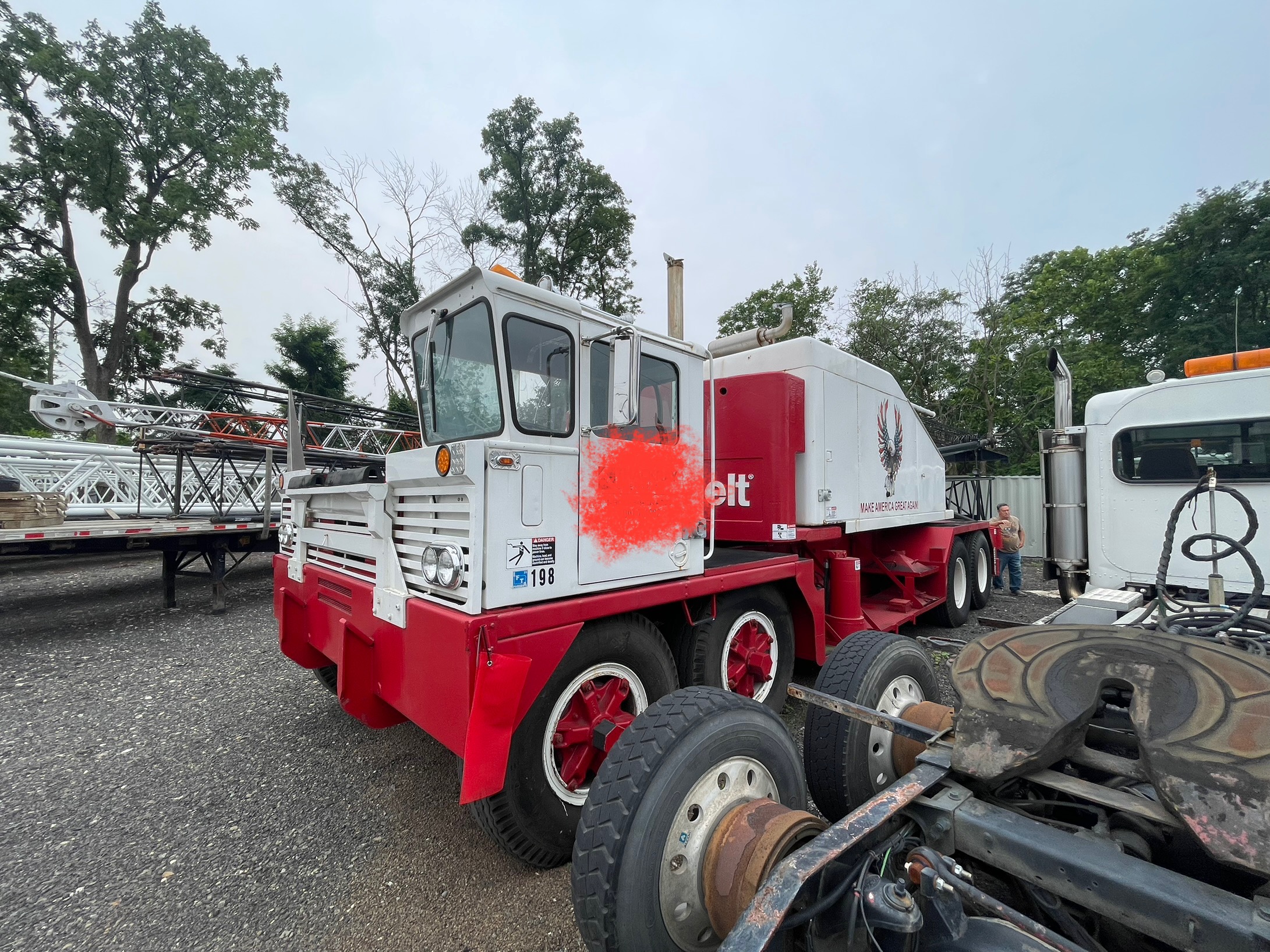 FMC Link-Belt HC238 Lattice Boom Truck