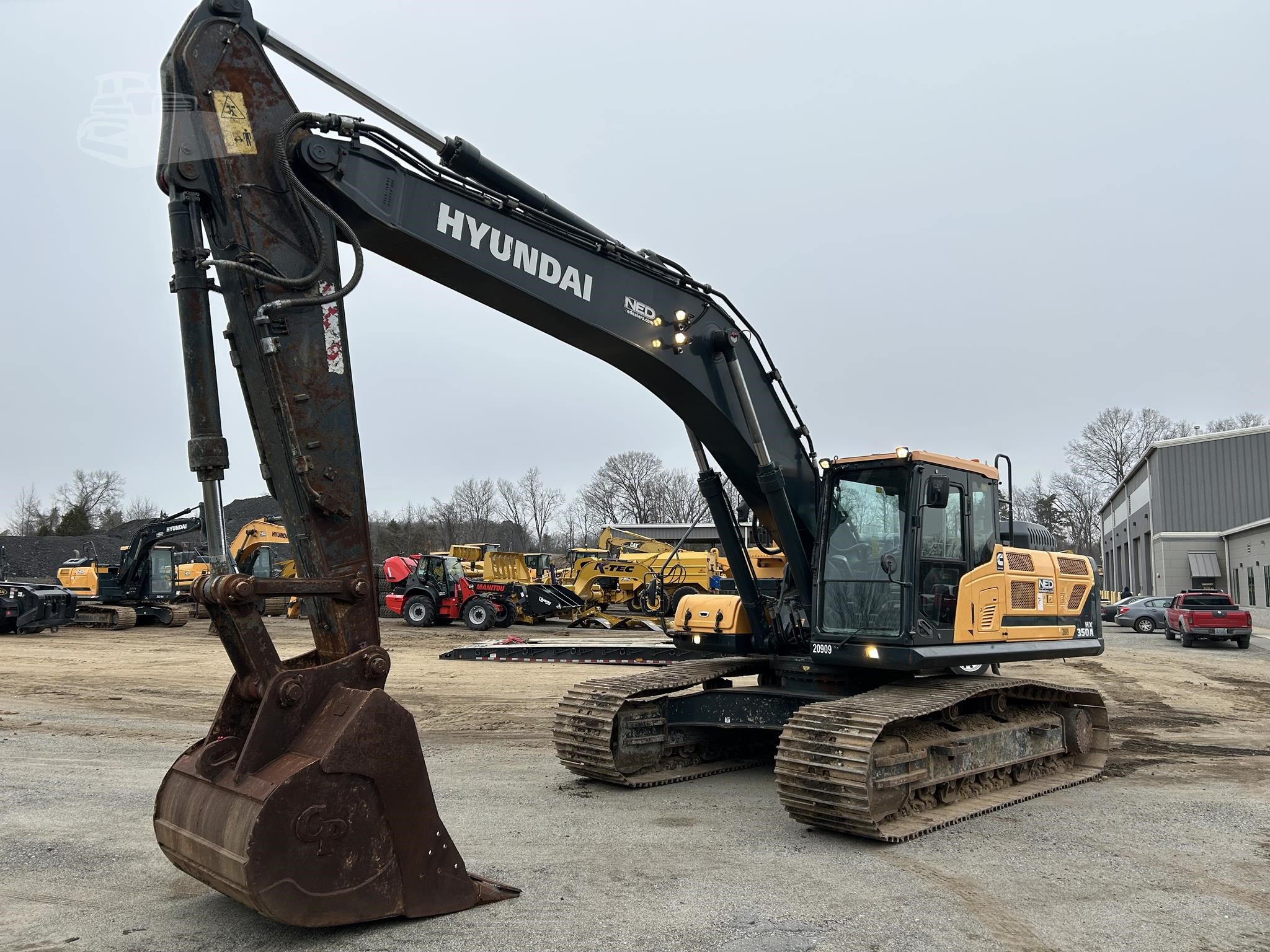 2023 HYUNDAI HX350AL Crawler Excavator