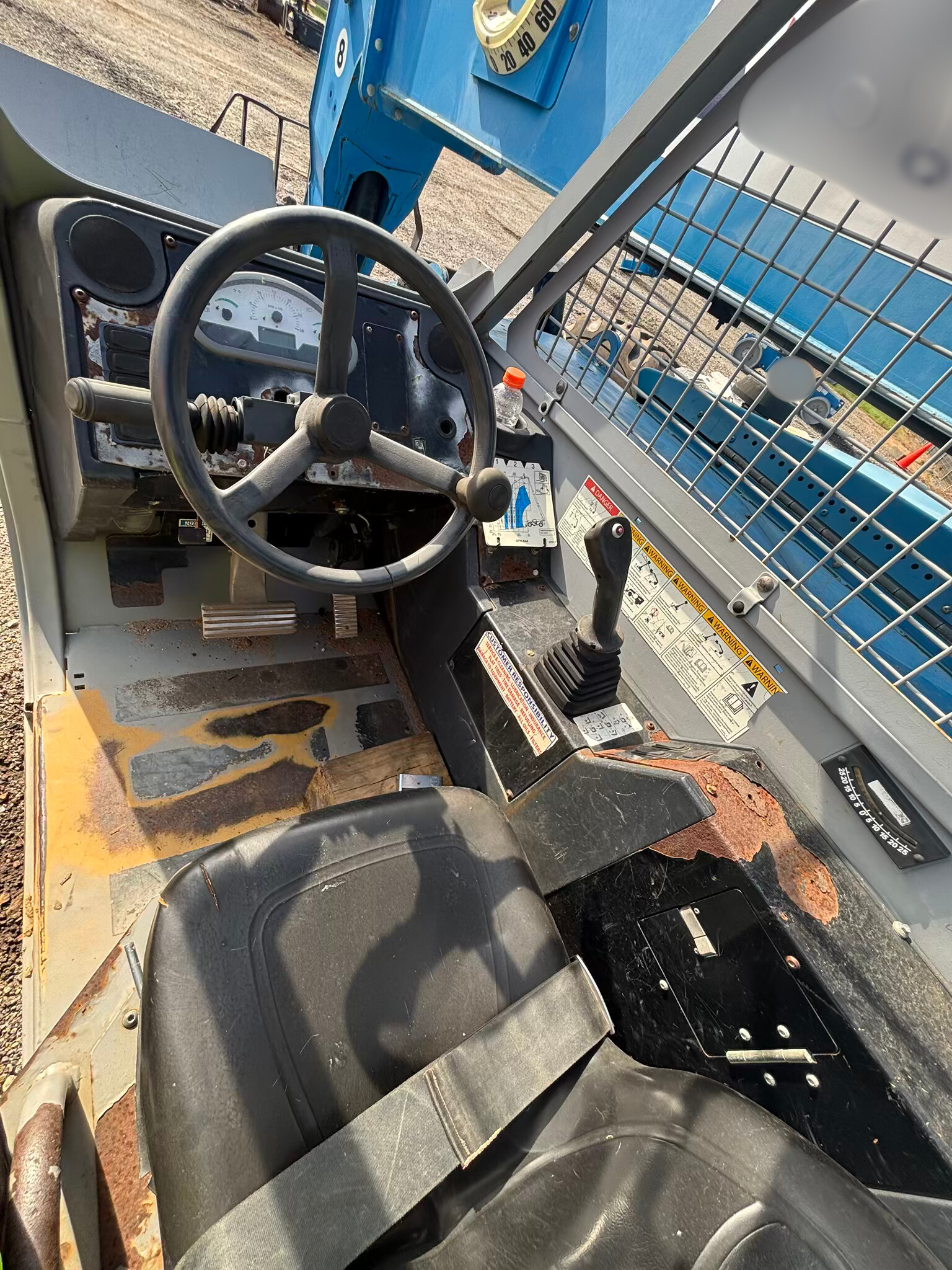 2014 Genie GTH-844 Telehandler - photo 6