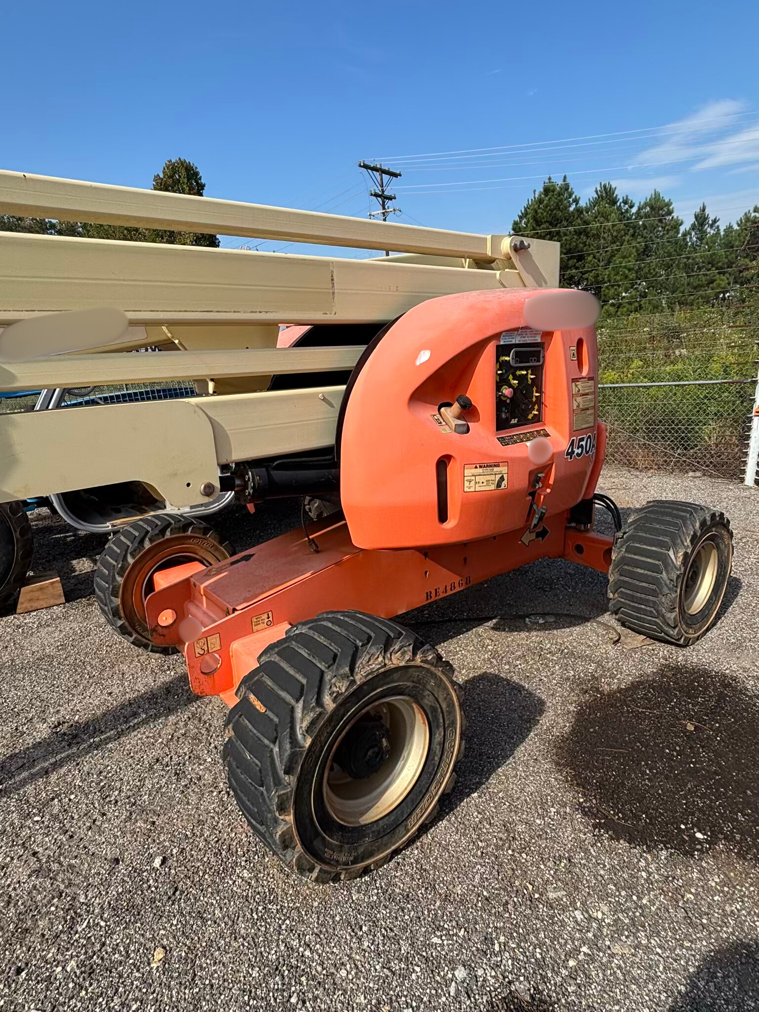2014 JLG 450AJ SII Boom Lift - photo 3