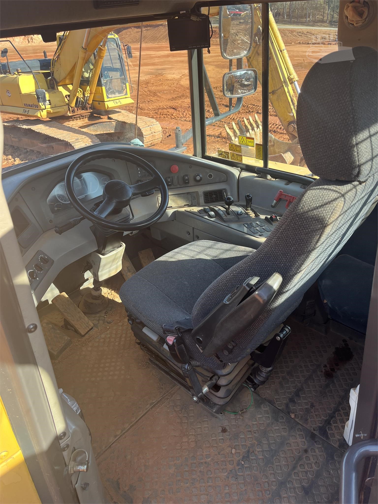 2012 VOLVO A30F Off-Highway Truck - photo 3