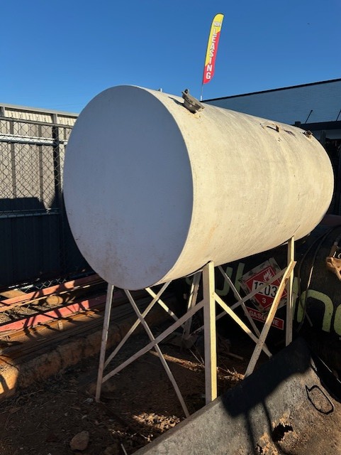 200 Gallon Fuel Tank - photo 2