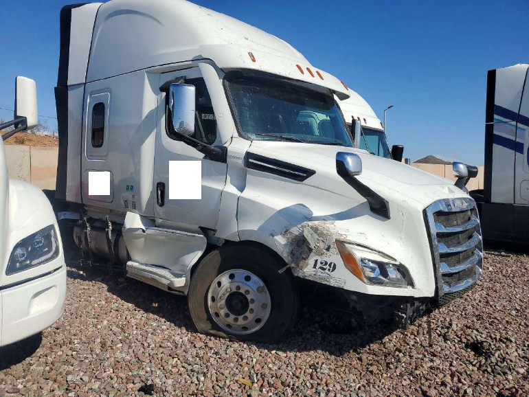 2021 Freightliner Cascadia - photo 2
