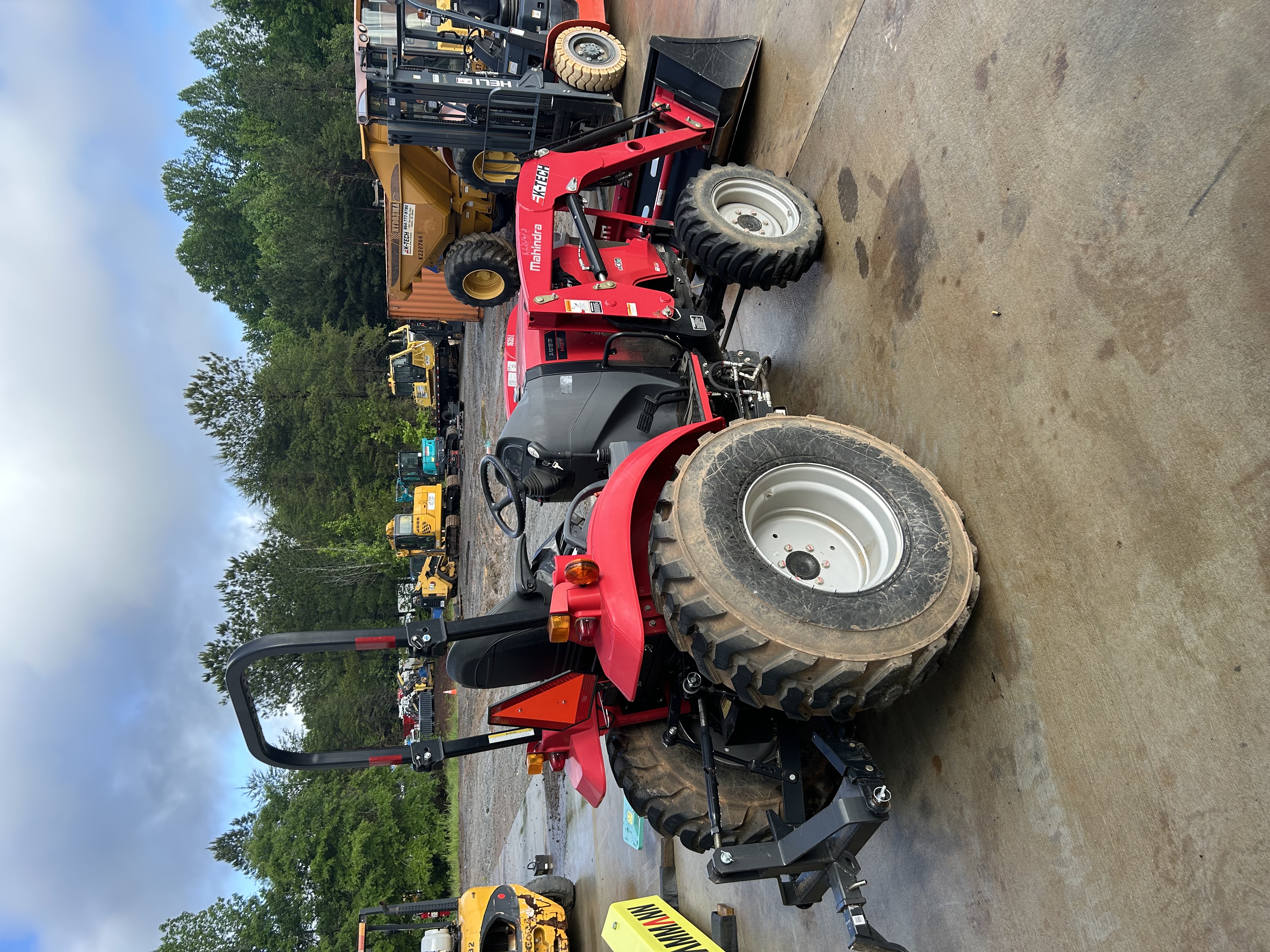 2023 Mahindra 1635HST - photo 4