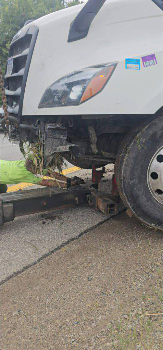 2021 Freightliner Cascadia - photo 3