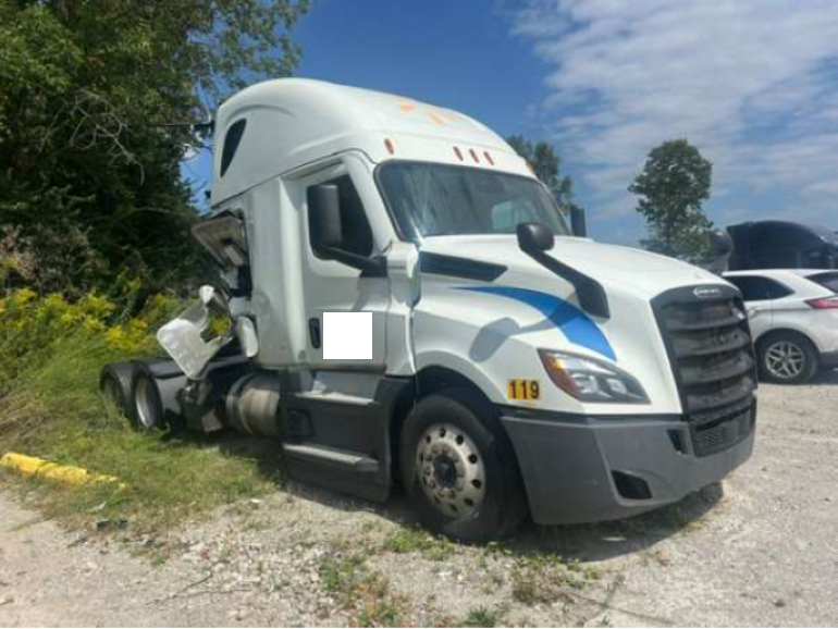 2021 Freightliner Cascadia - photo 2