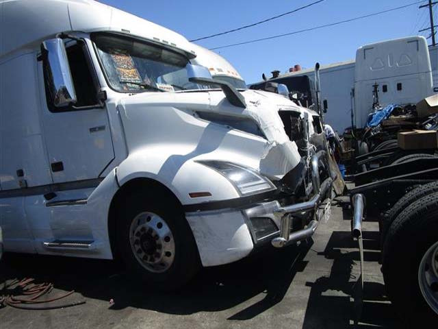 2020 Volvo VNL 860  - photo 4