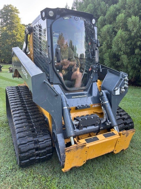 2021 John Deere 333G - photo 2