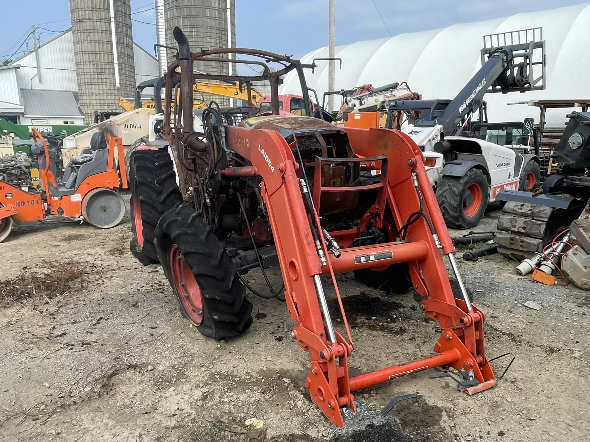 Kubota M5-111D Tractor