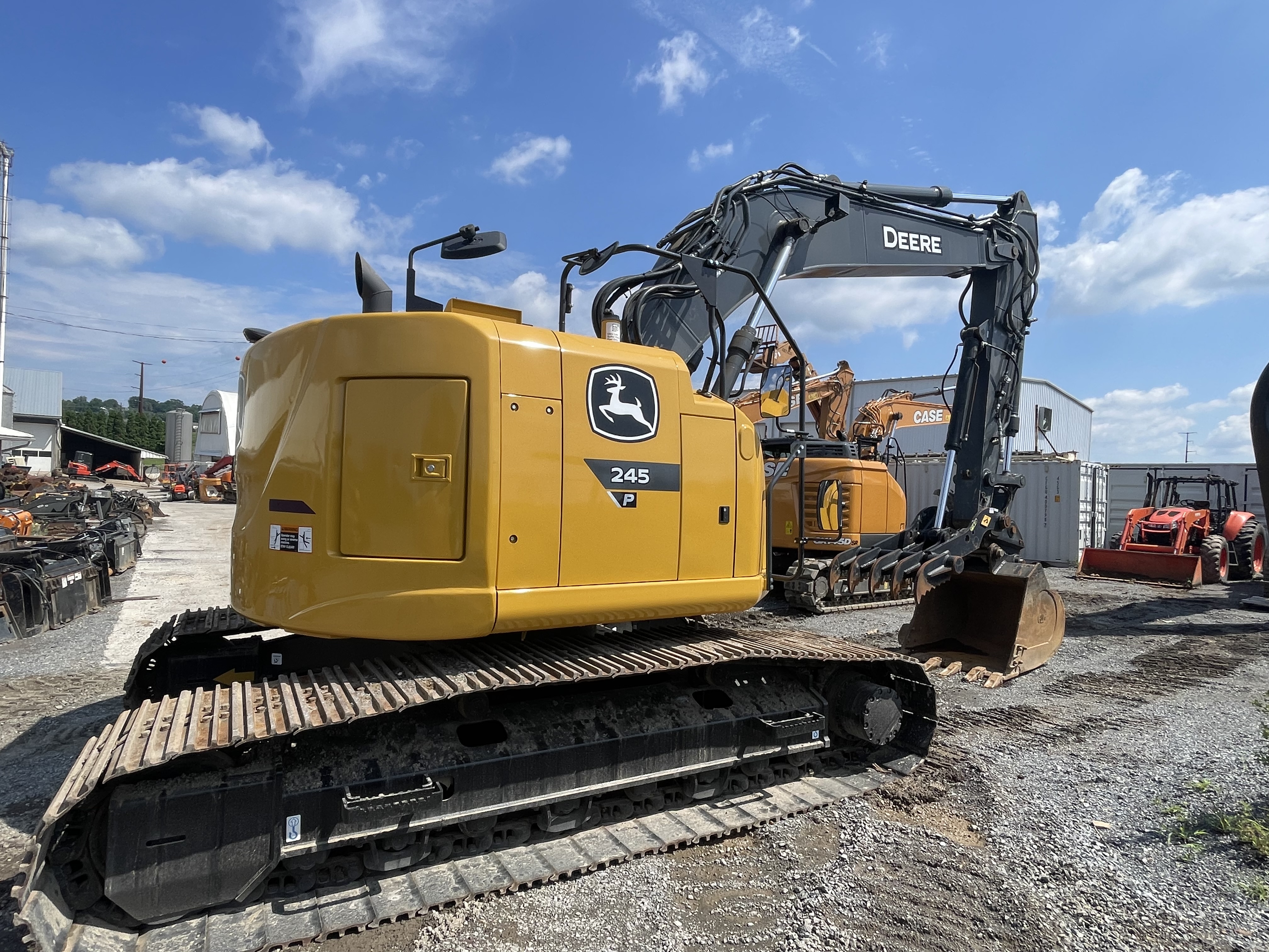 John Deere 245P - photo 6