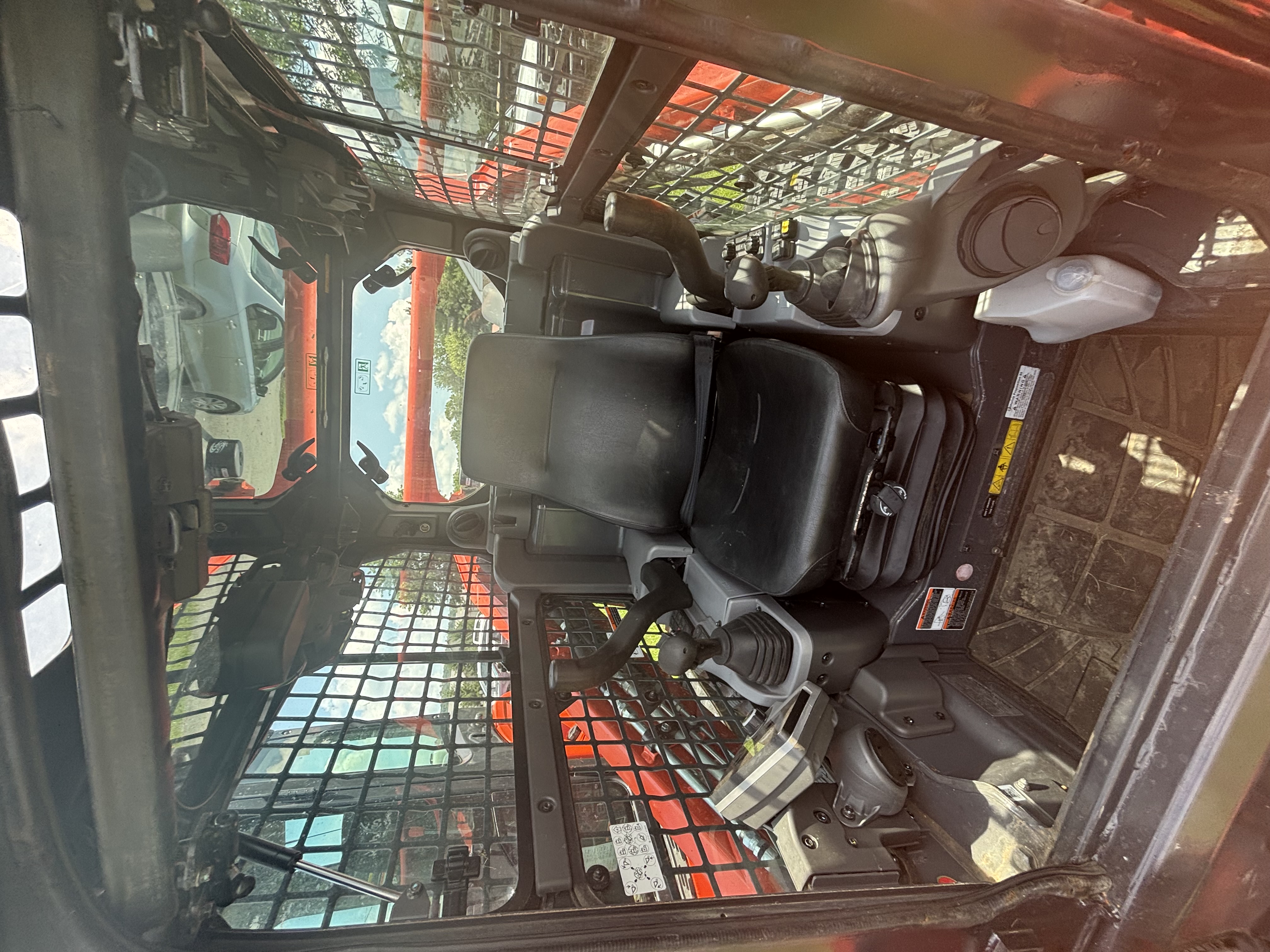 Kubota 75-3 - photo 5