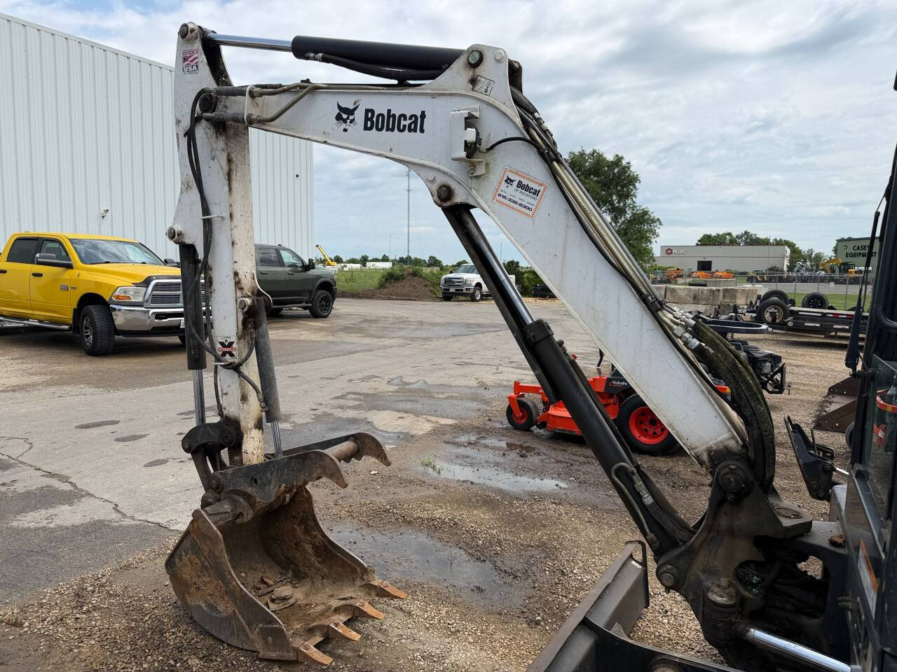 *2016 Bobcat E35 - photo 3
