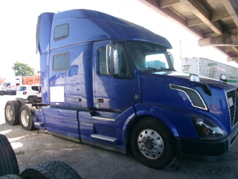 CLEAN TITLE 2016 Volvo VNL780 - photo 6