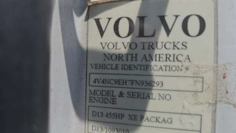 2015 Volvo VNL - photo 6