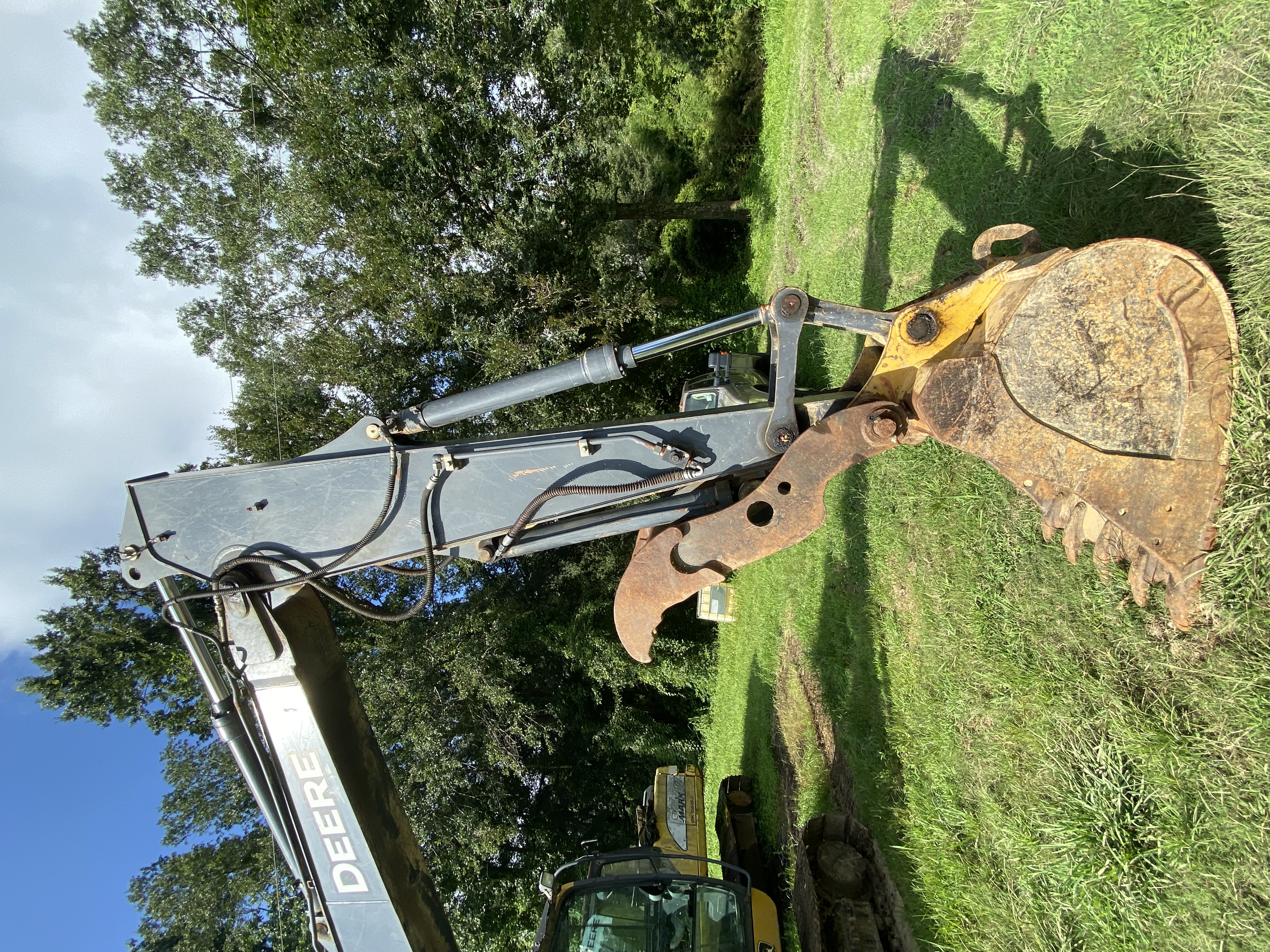 2015 John Deere 130G - photo 3