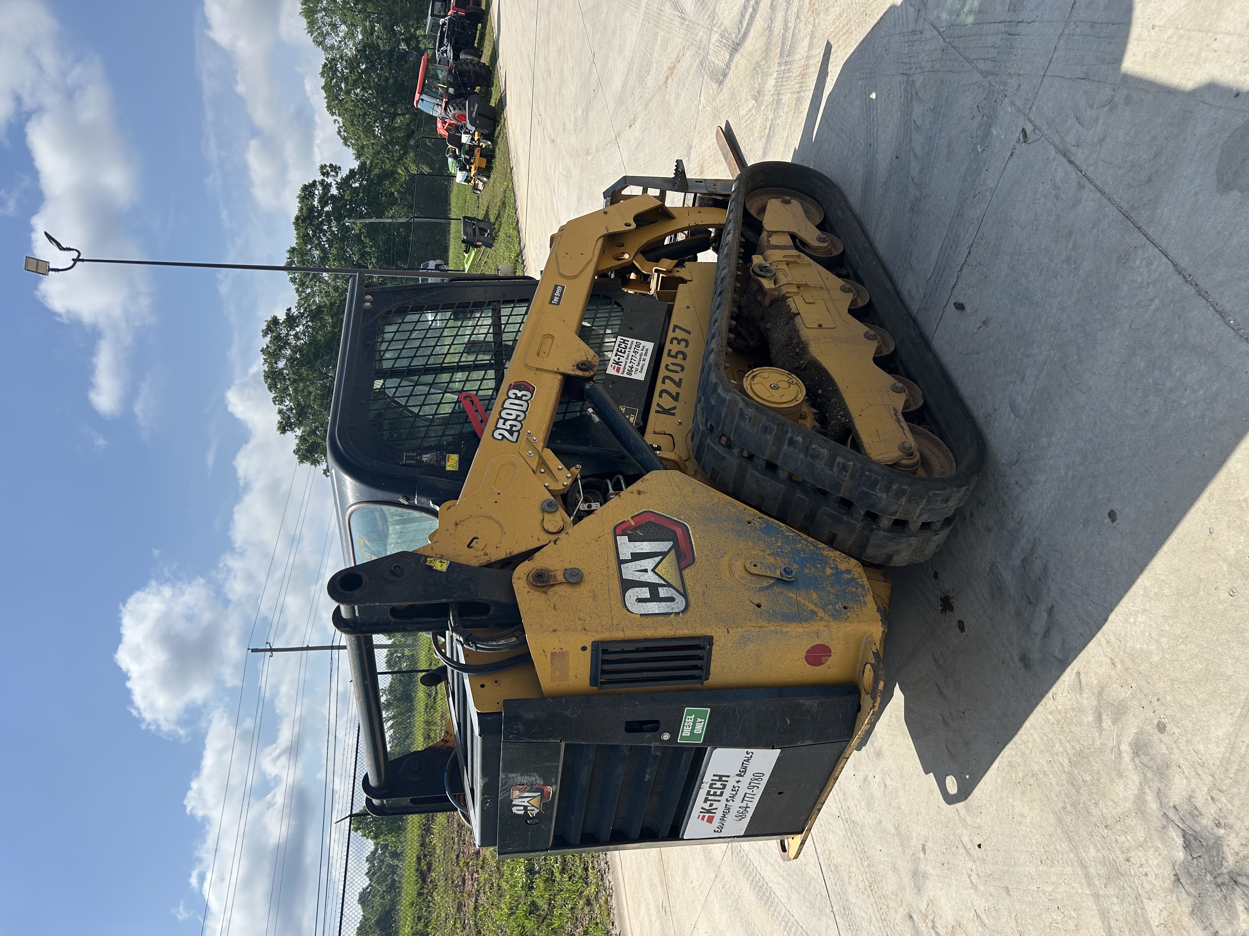 2021 CAT 259D3 - photo 2