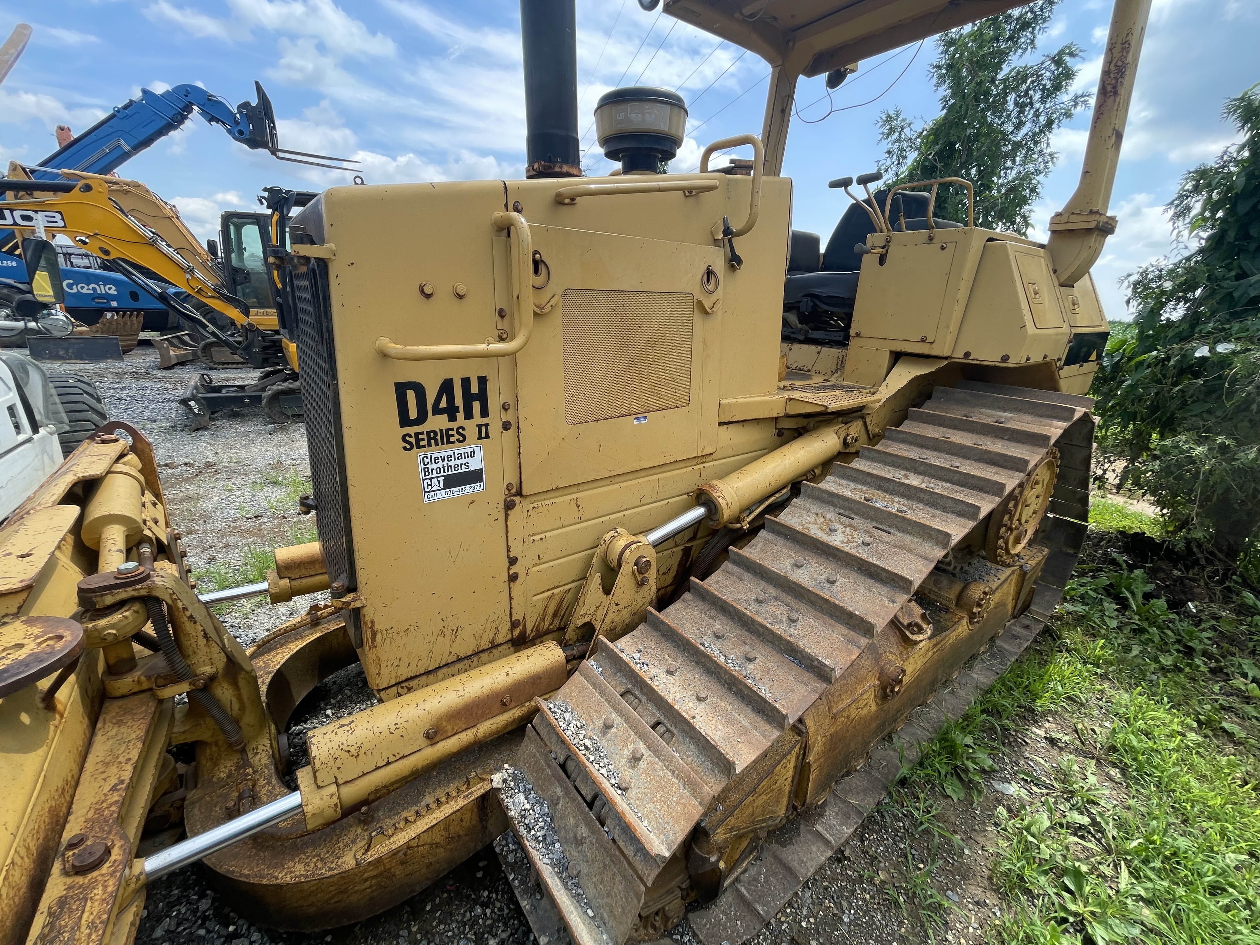 Caterpillar D4H  - photo 5