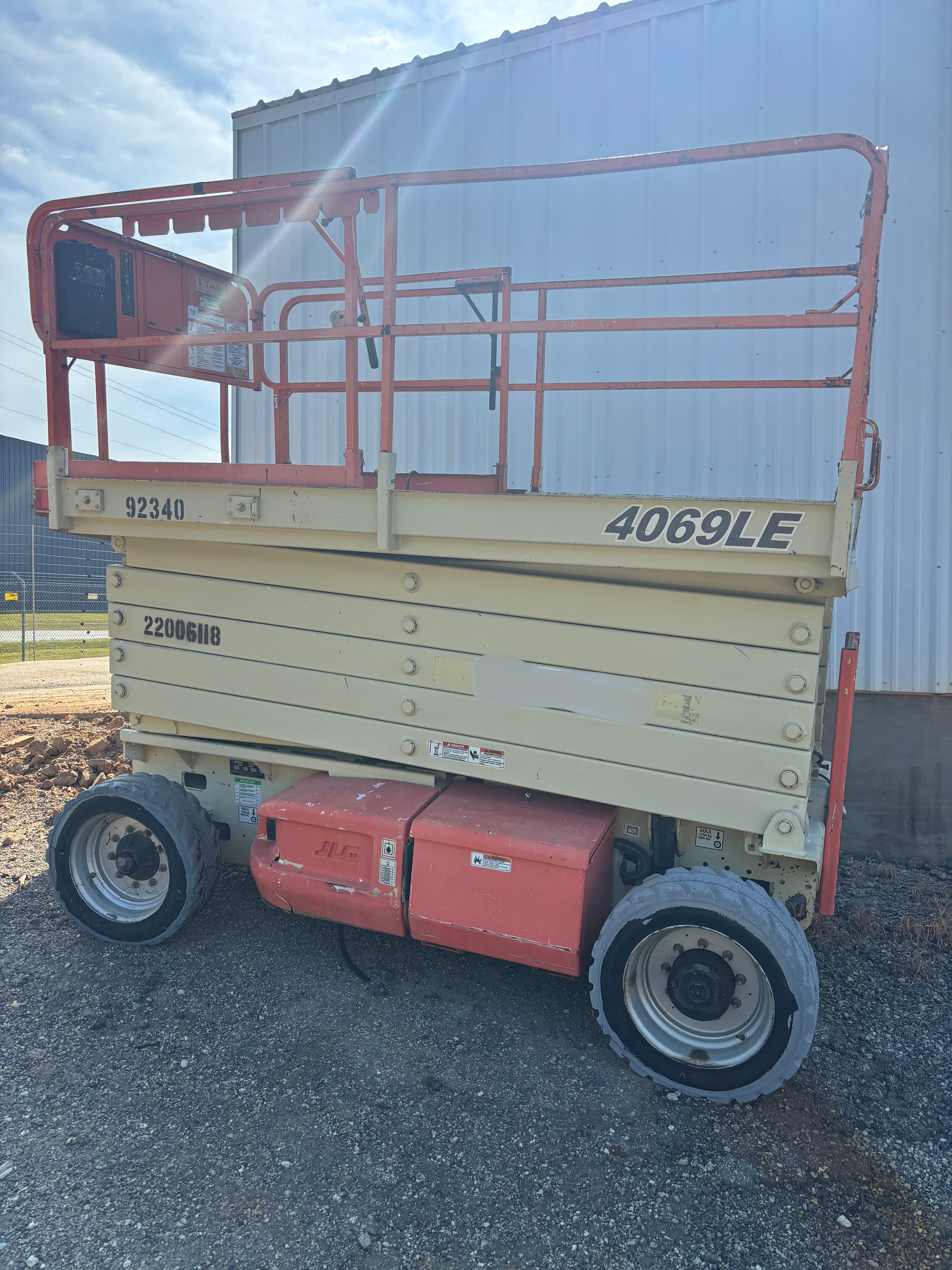 2004 JLG 4069LE - photo 3